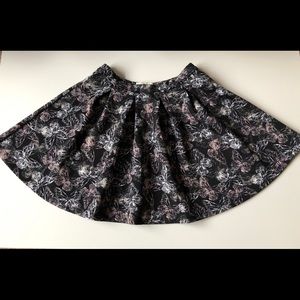 Abercrombie girls skirt.